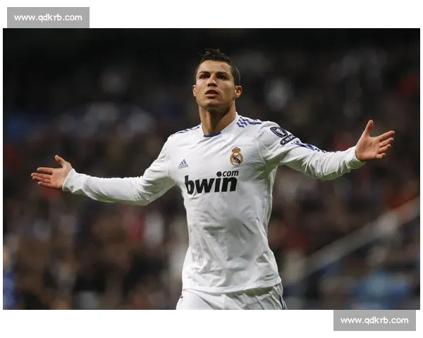 国家德比闹剧：维尼修斯唇语喊离队